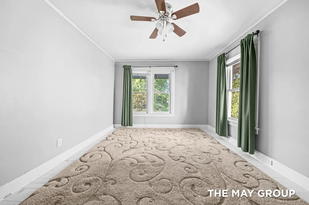 733 Lockwood Street NE Grand Rapids City MI 49503