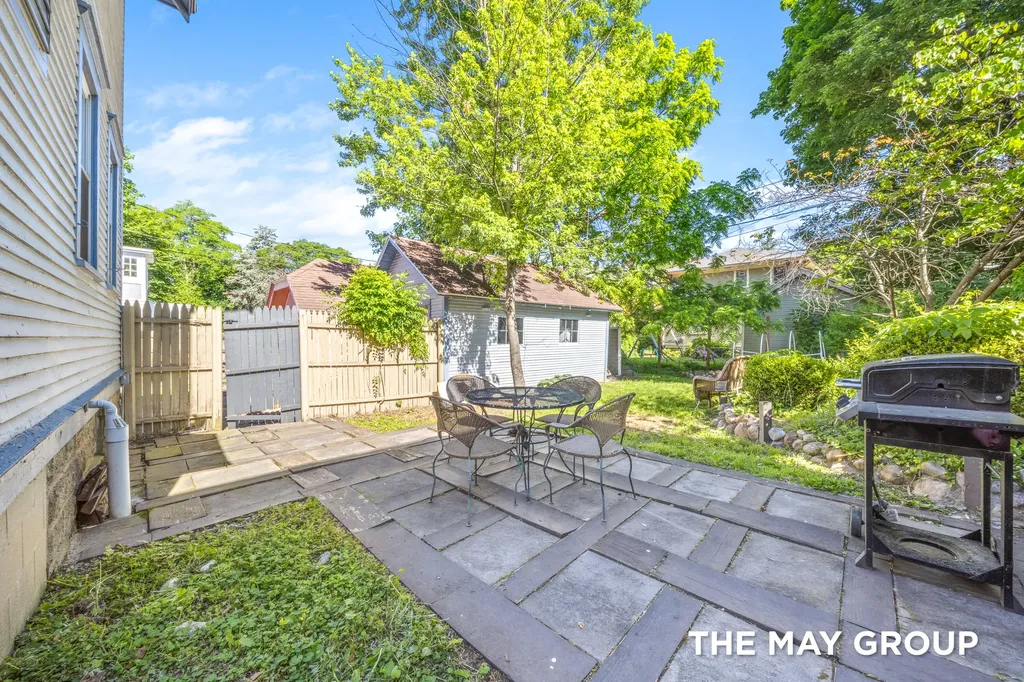 733 Lockwood Street NE Grand Rapids City MI 49503