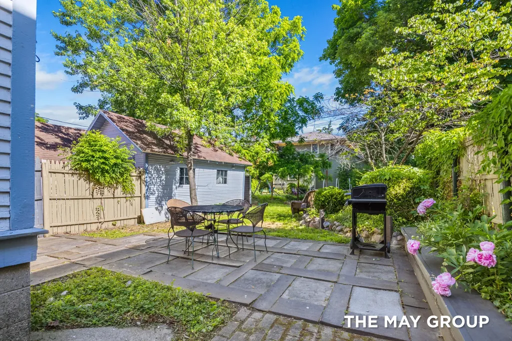 733 Lockwood Street NE Grand Rapids City MI 49503