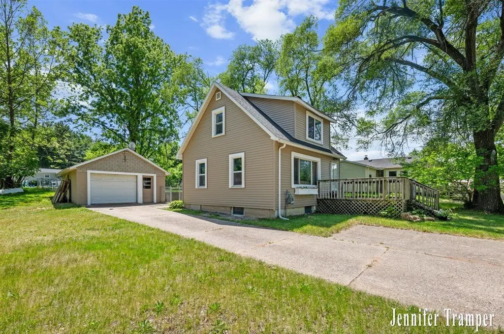 509 E Fairplains Street Greenville City MI 48838