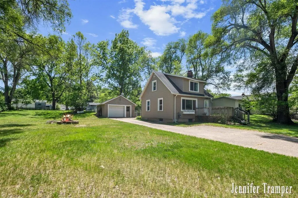 509 E Fairplains Street Greenville City MI 48838