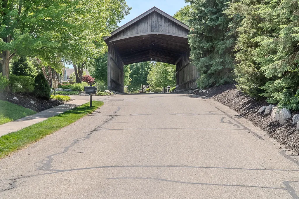 873 Bridge Crest Drive SE Ada Township MI 49301
