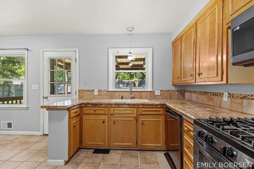 7543 Walnut Avenue Georgetown Charter Township MI 49428
