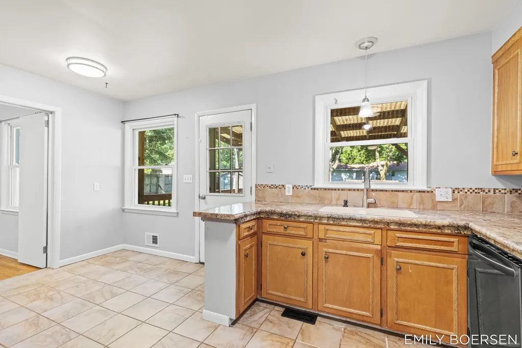 7543 Walnut Avenue Georgetown Charter Township MI 49428
