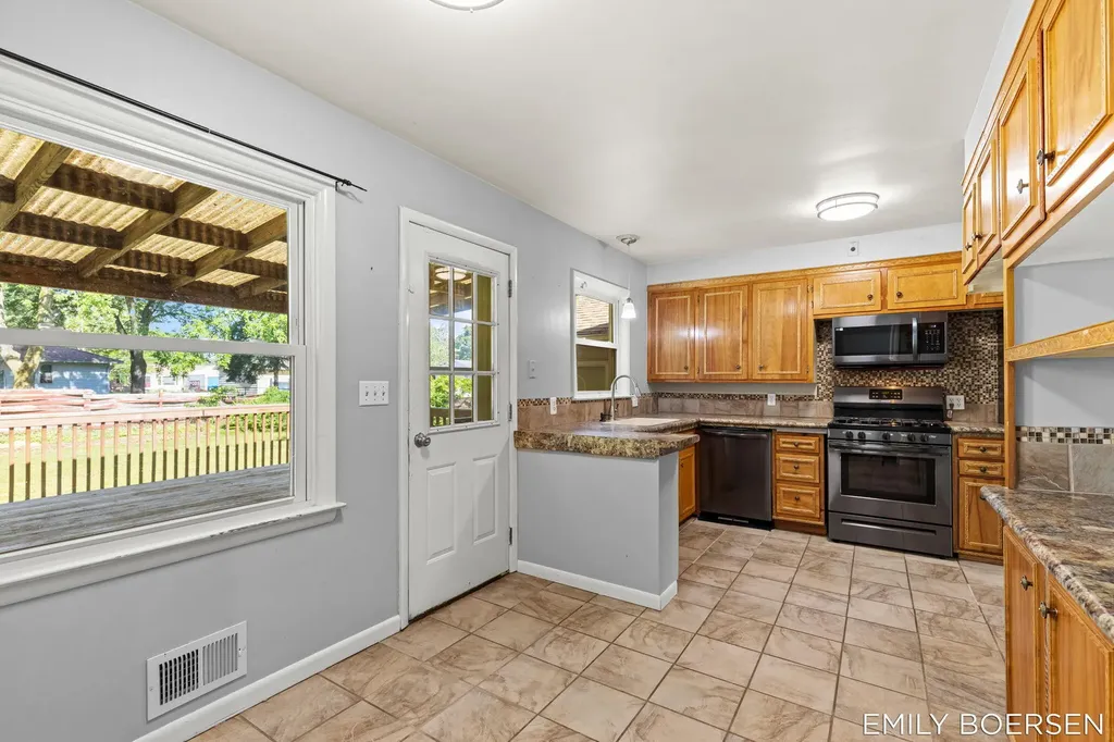 7543 Walnut Avenue Georgetown Charter Township MI 49428
