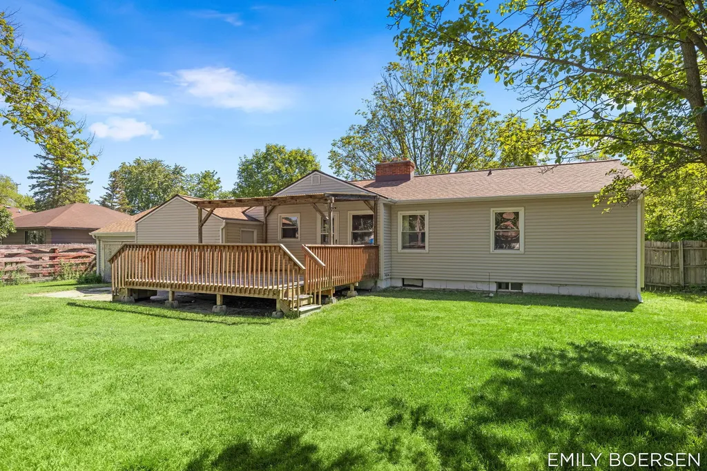 7543 Walnut Avenue Georgetown Charter Township MI 49428