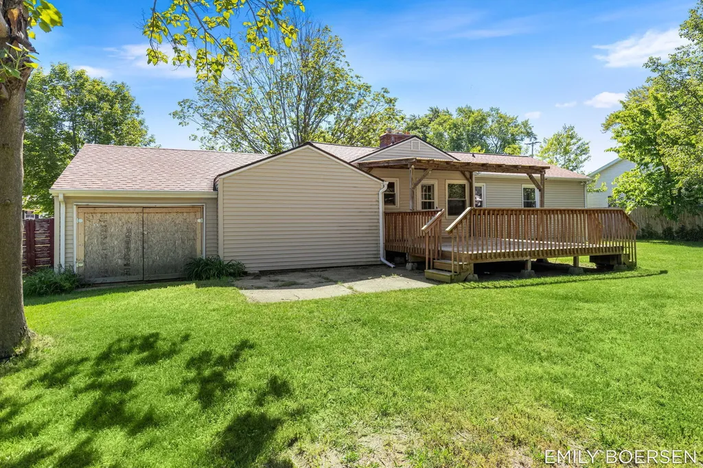 7543 Walnut Avenue Georgetown Charter Township MI 49428