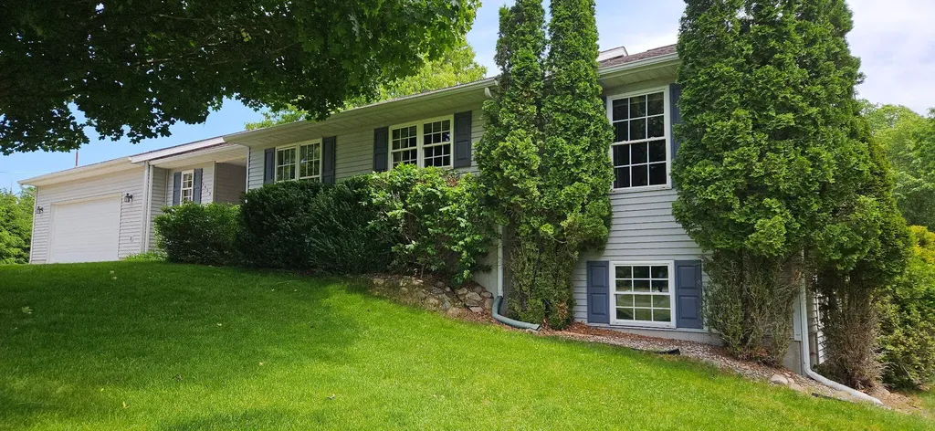 3439 S Johnson Road Montcalm Township MI 49326