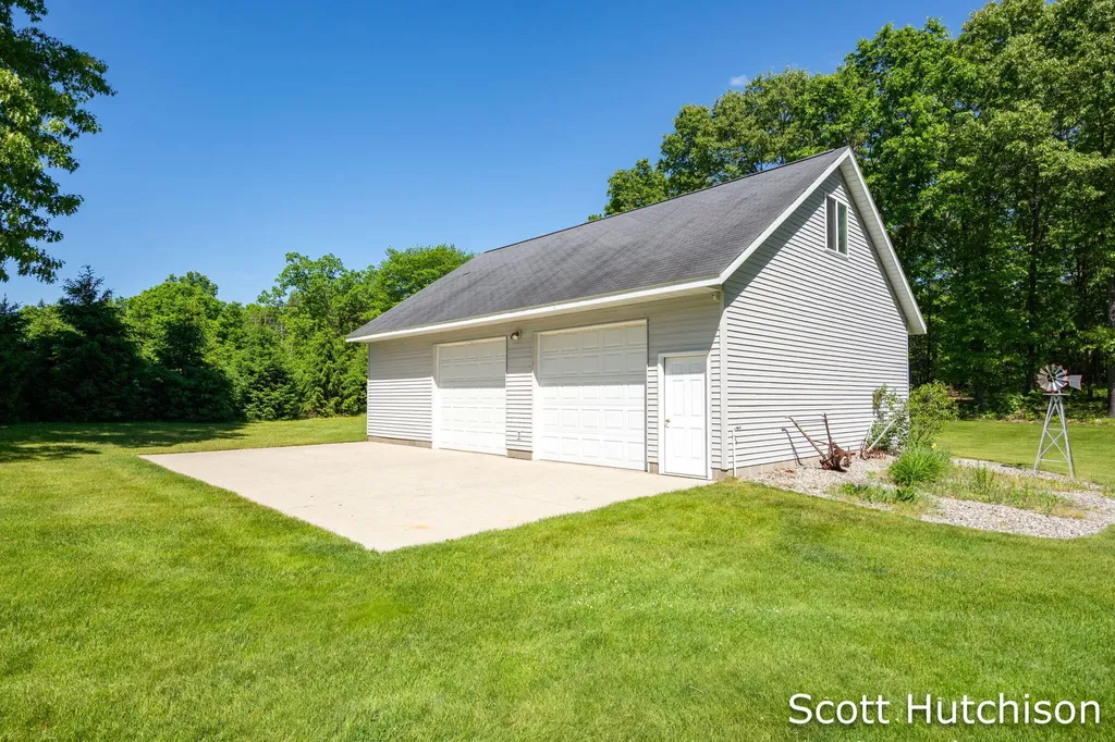 3439 S Johnson Road Montcalm Township MI 49326