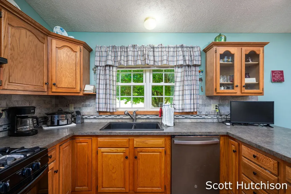 3439 S Johnson Road Montcalm Township MI 49326