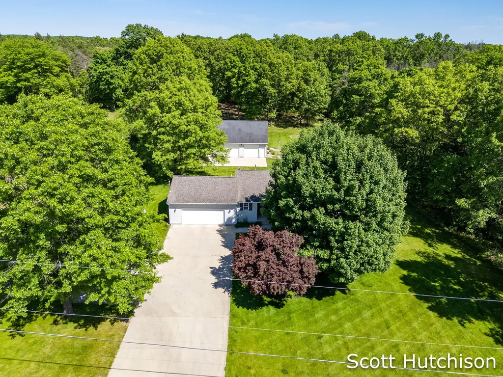 3439 S Johnson Road Montcalm Township MI 49326