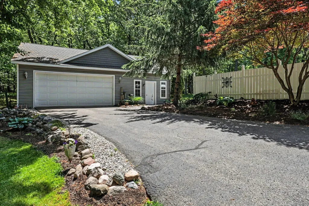 3169 Natures Place Drive SE Lowell Charter Township MI 49331