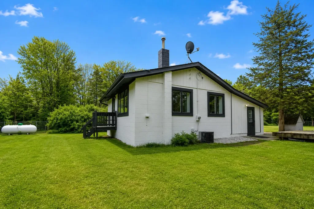 27939 38th Avenue Almena Township MI 49079