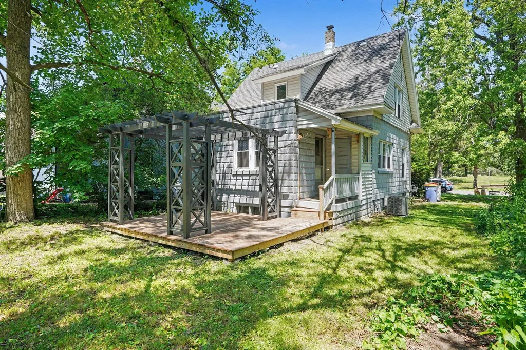 728 Adams Street SE Grand Rapids City MI 49507