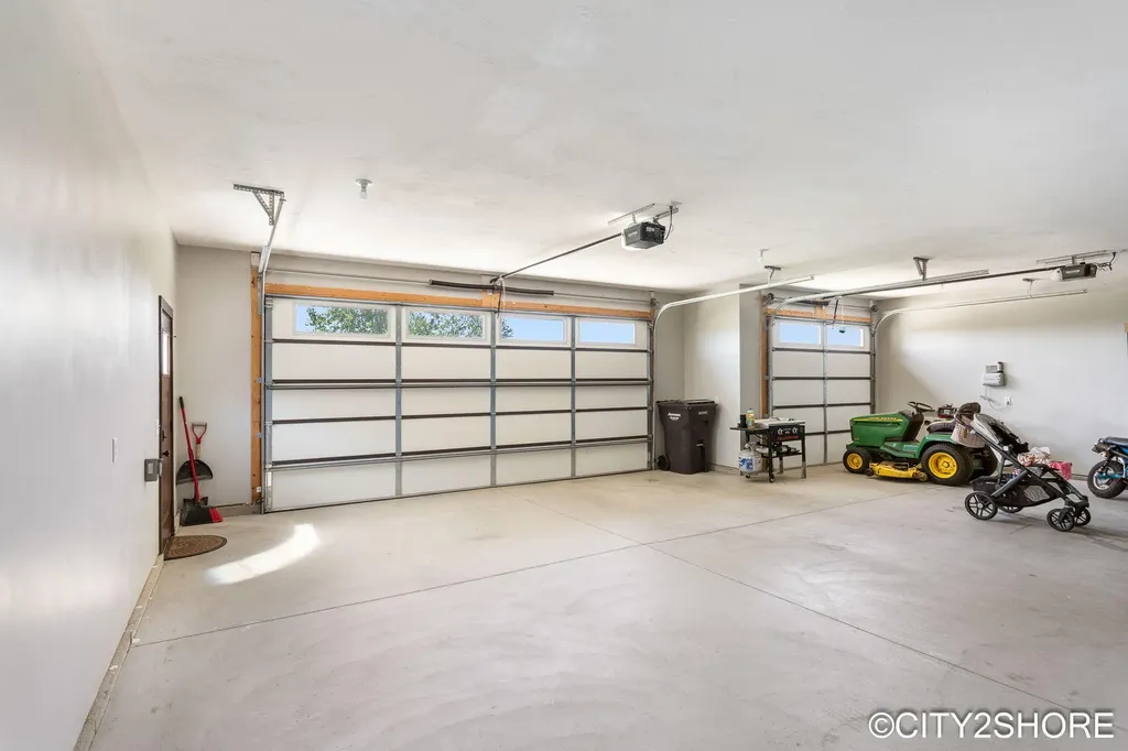 6181 Molli Drive Allendale Charter Township MI 49401