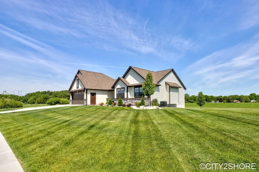 6181 Molli Drive Allendale Charter Township MI 49401