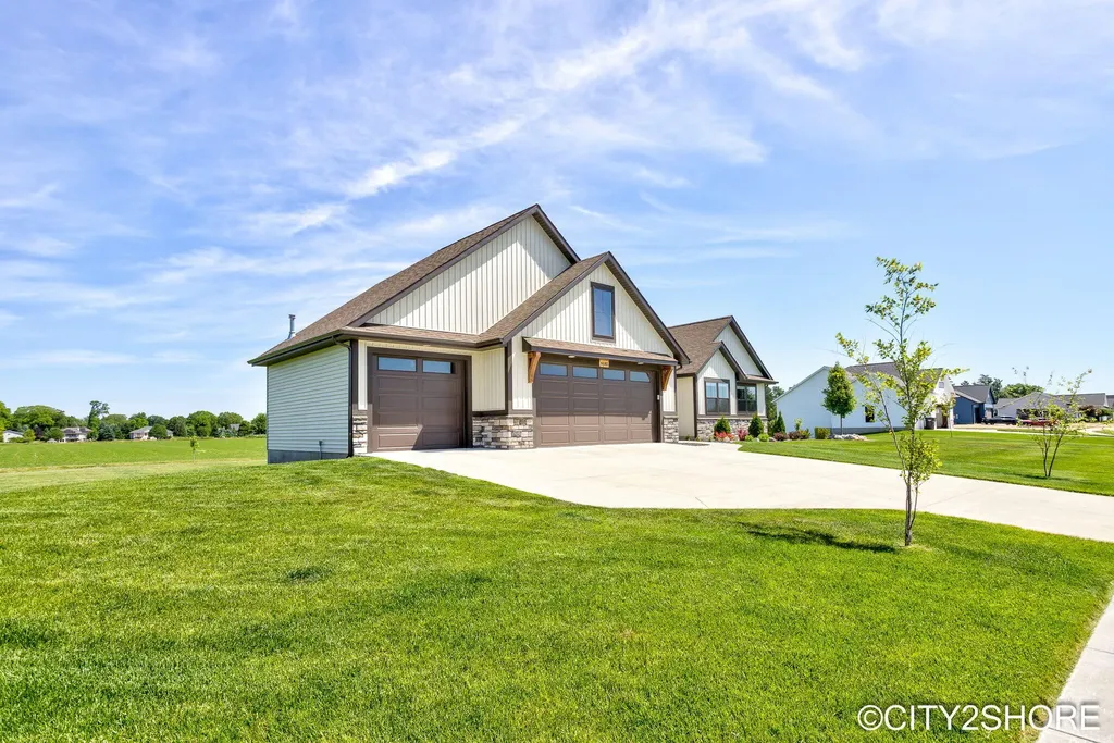 6181 Molli Drive Allendale Charter Township MI 49401