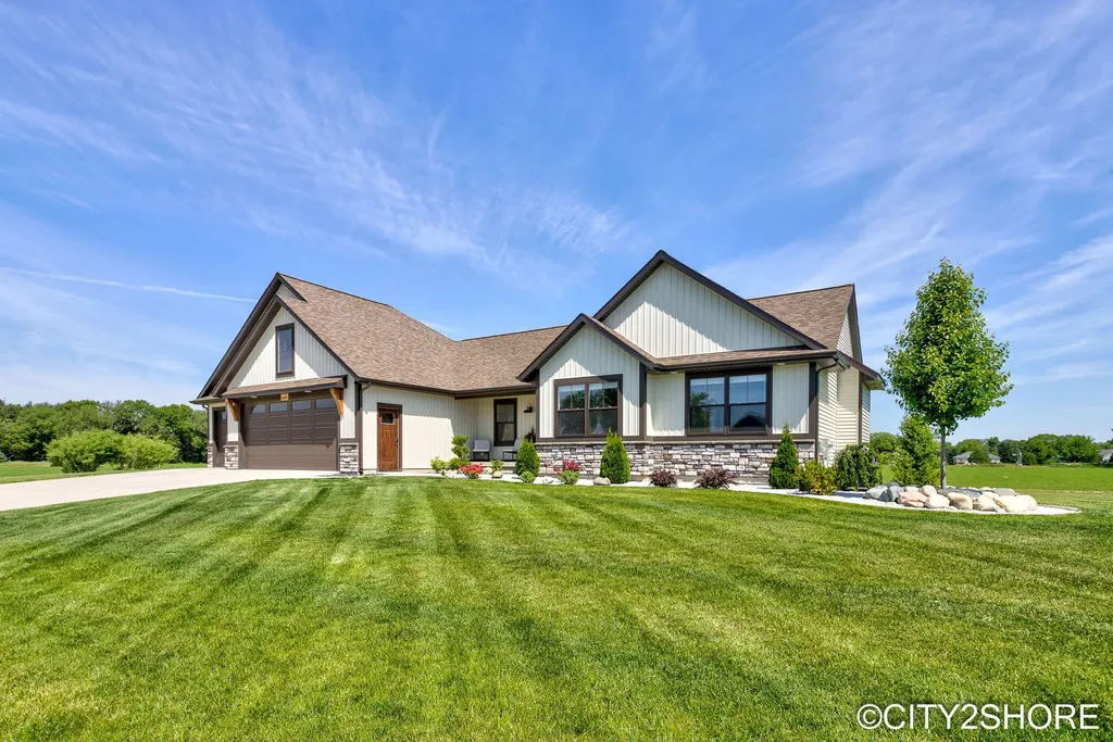 6181 Molli Drive Allendale Charter Township MI 49401