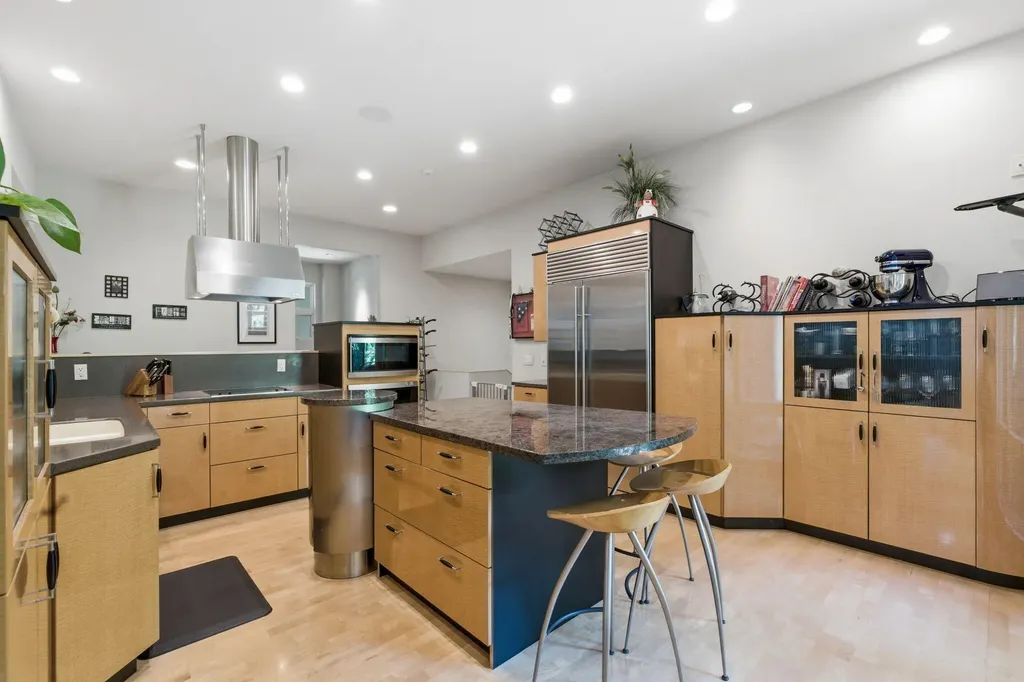 1970 Red Hill Drive NE Grand Rapids Charter Township MI 49301