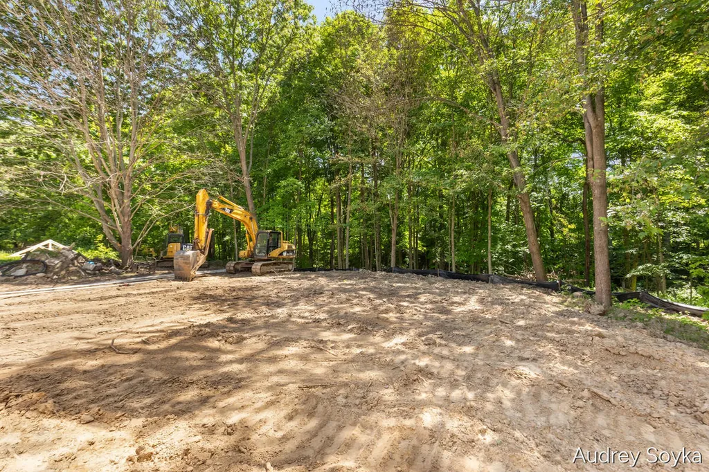 8234 Cascade Road SE Cascade Charter Township MI 49301