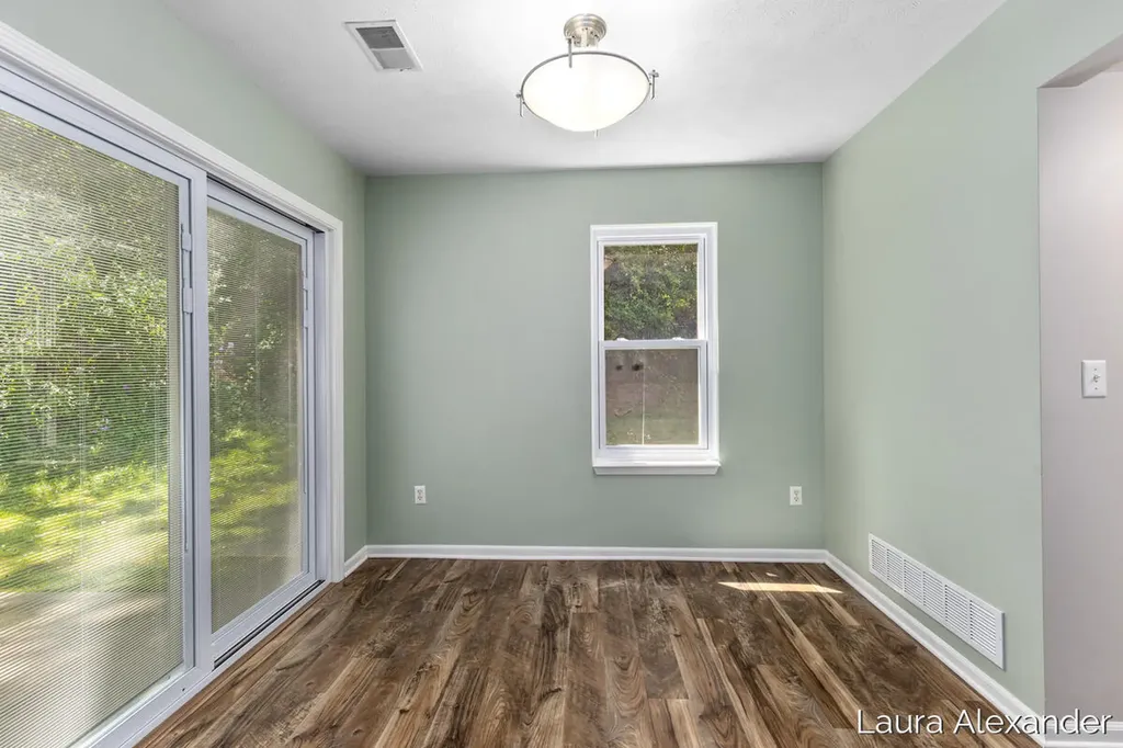 8507 Courtland Drive NE Rockford City MI 49341