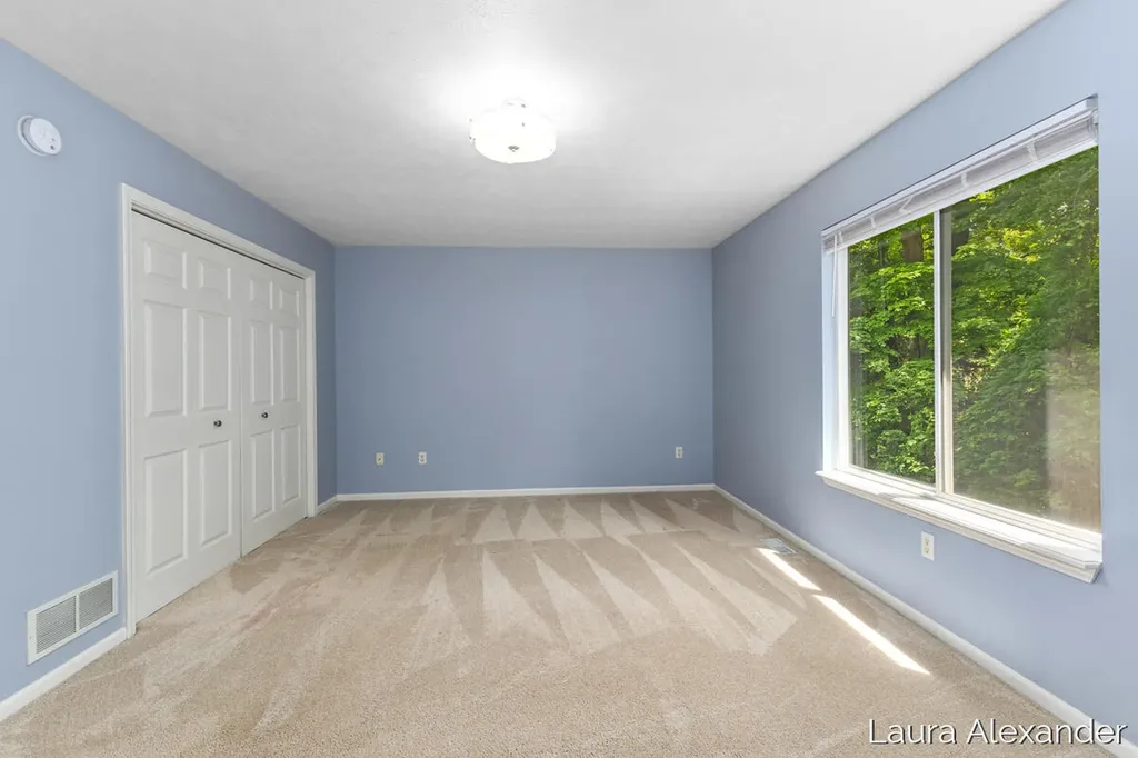 8507 Courtland Drive NE Rockford City MI 49341