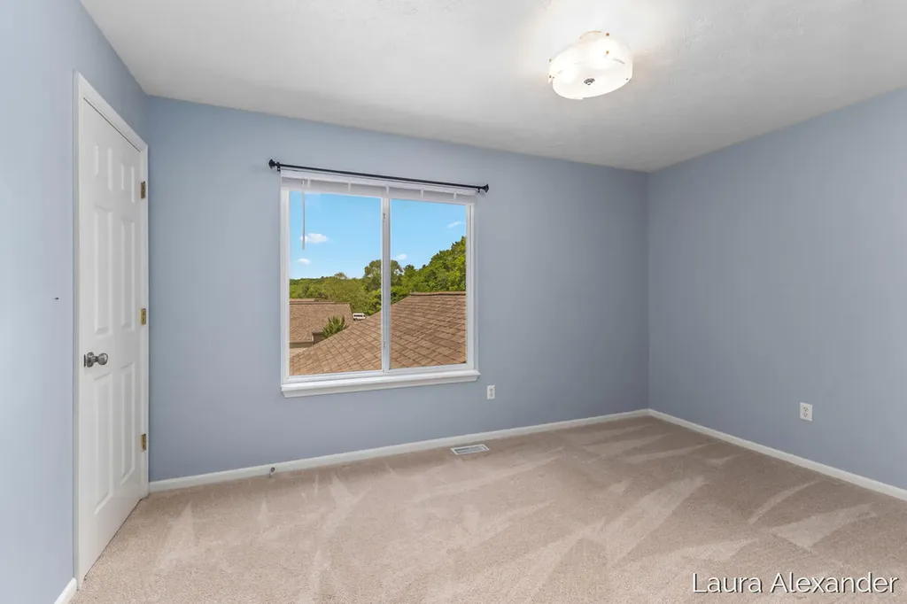 8507 Courtland Drive NE Rockford City MI 49341
