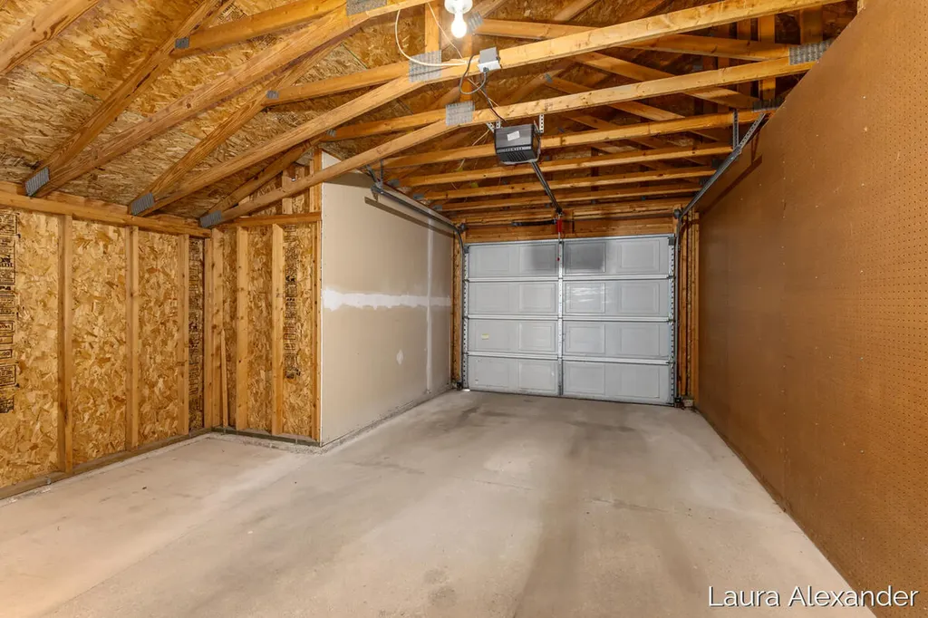 8507 Courtland Drive NE Rockford City MI 49341
