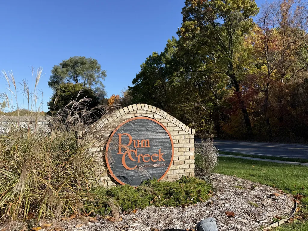 8507 Courtland Drive NE Rockford City MI 49341