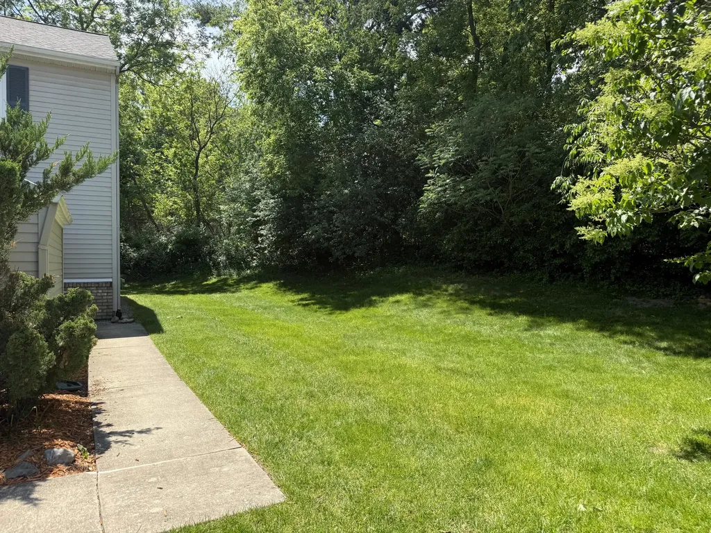 8507 Courtland Drive NE Rockford City MI 49341