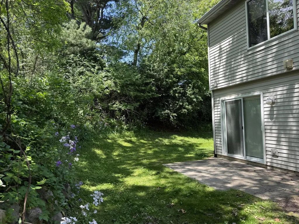 8507 Courtland Drive NE Rockford City MI 49341