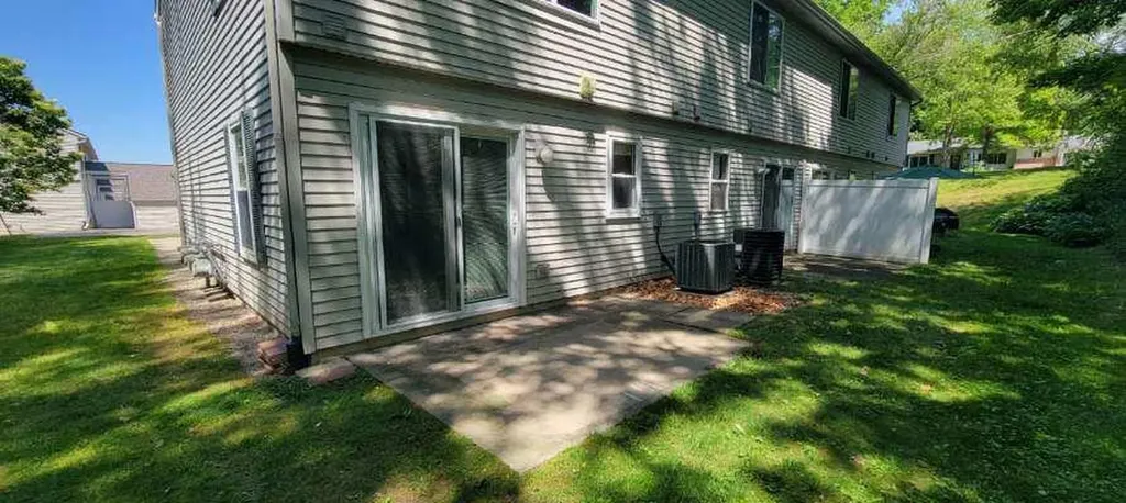 8507 Courtland Drive NE Rockford City MI 49341