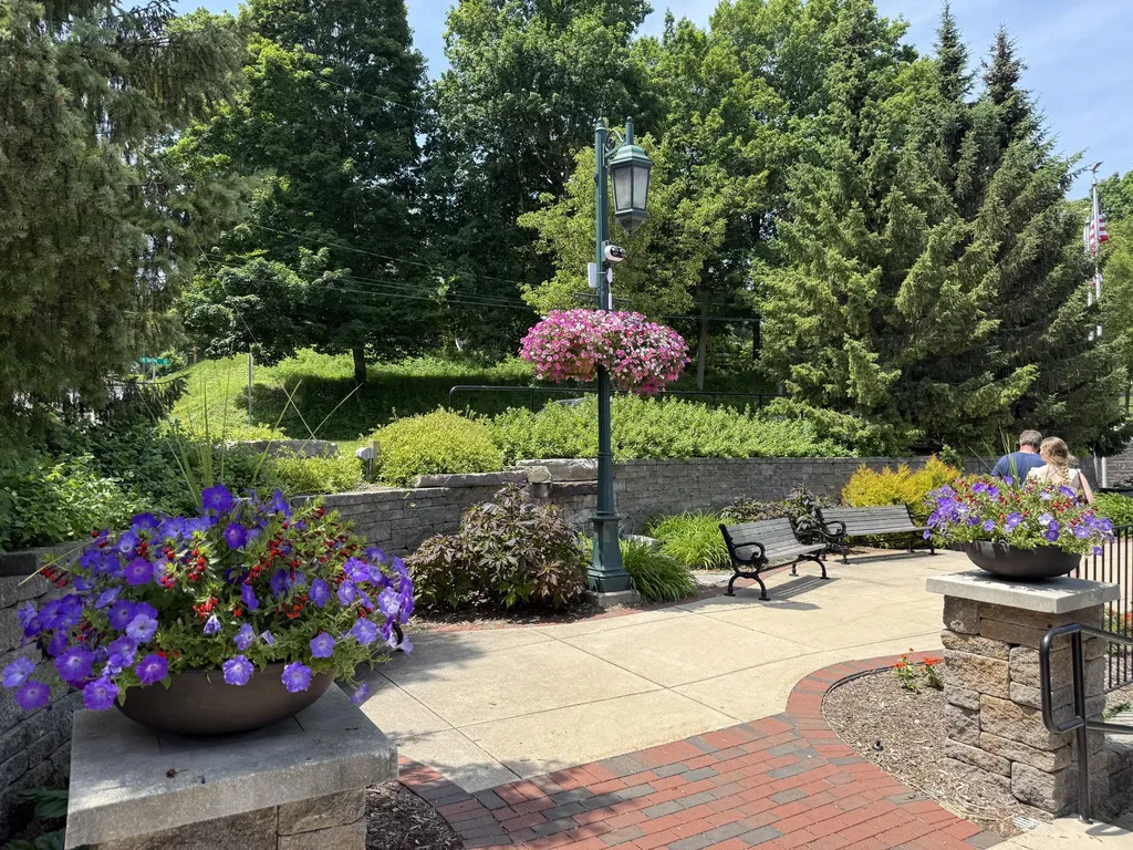 8507 Courtland Drive NE Rockford City MI 49341