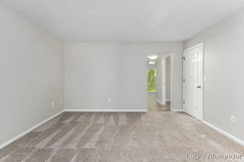 8507 Courtland Drive NE Rockford City MI 49341
