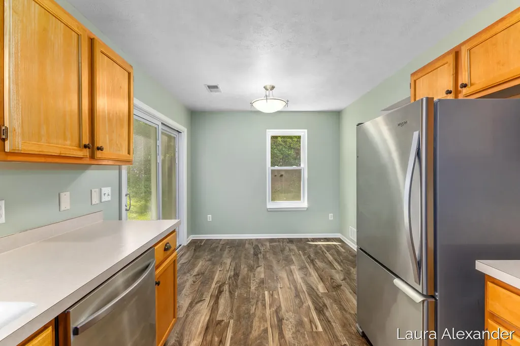 8507 Courtland Drive NE Rockford City MI 49341