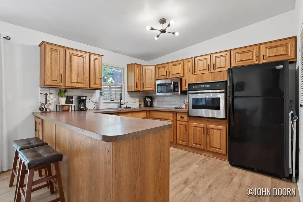 2246 Holliday Drive SW Wyoming City MI 49519