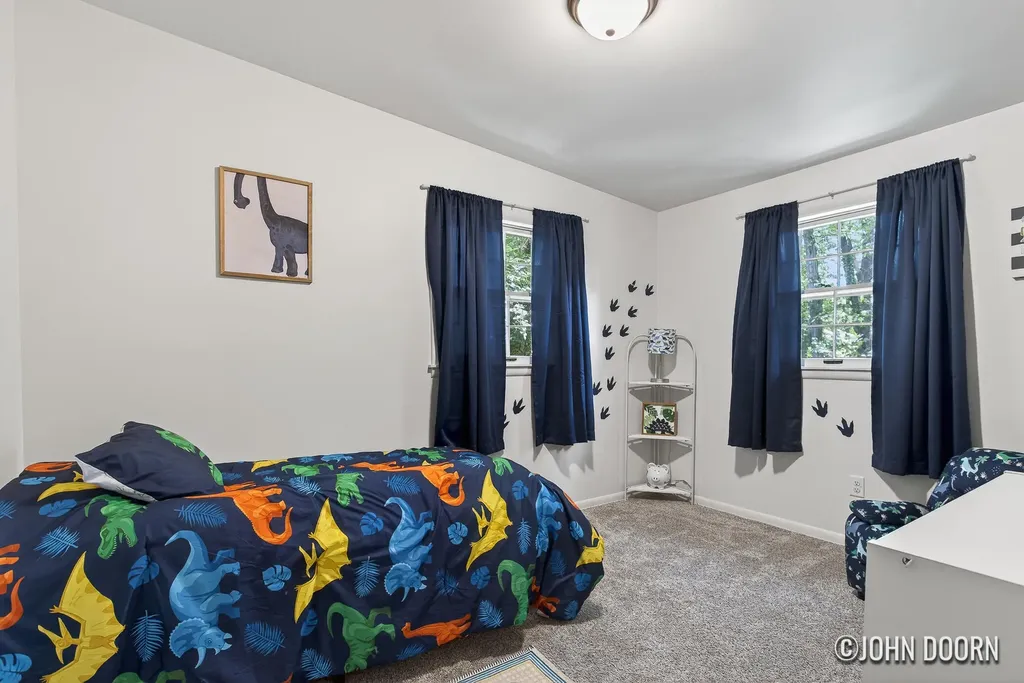 2246 Holliday Drive SW Wyoming City MI 49519