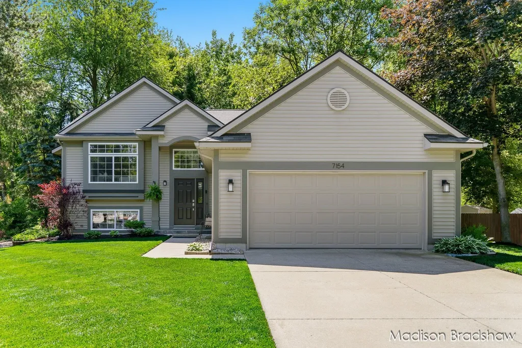 7154 Timbercreek Drive Allendale Charter Township MI 49401