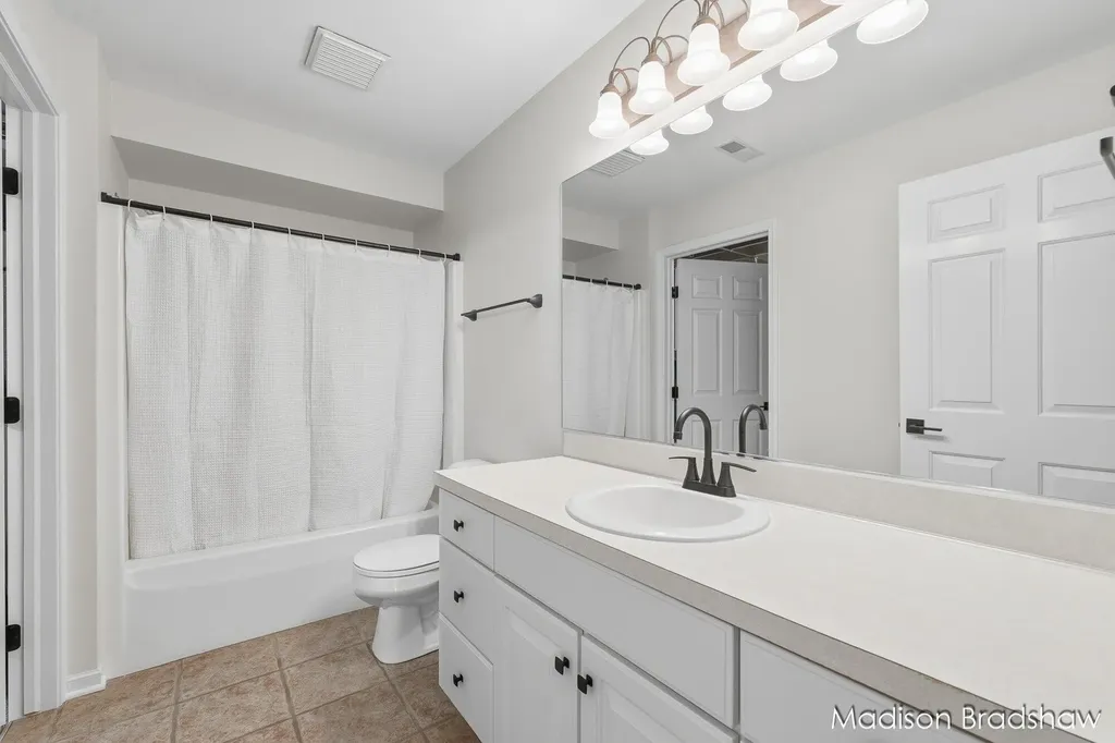 7154 Timbercreek Drive Allendale Charter Township MI 49401