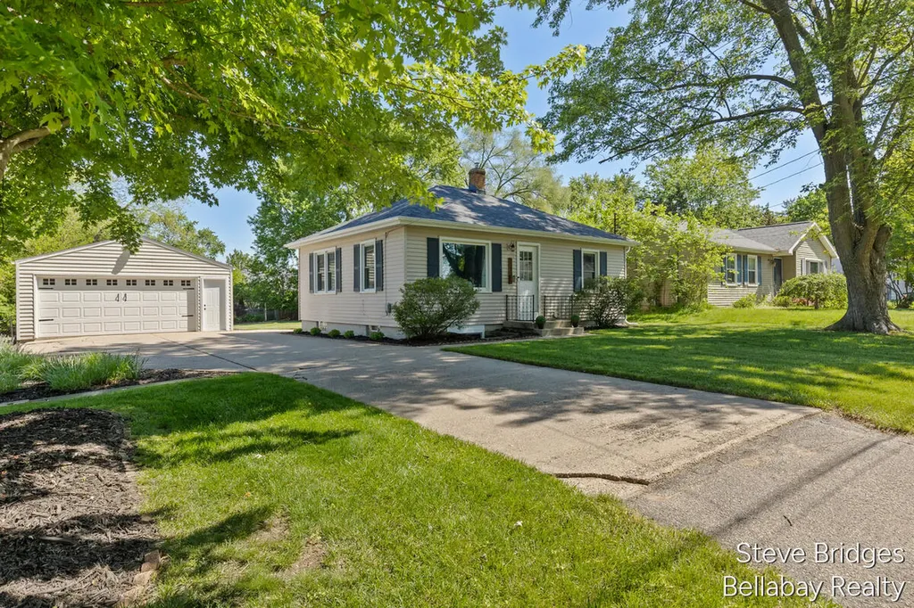 1179 Koster Street Georgetown Charter Township MI 49428
