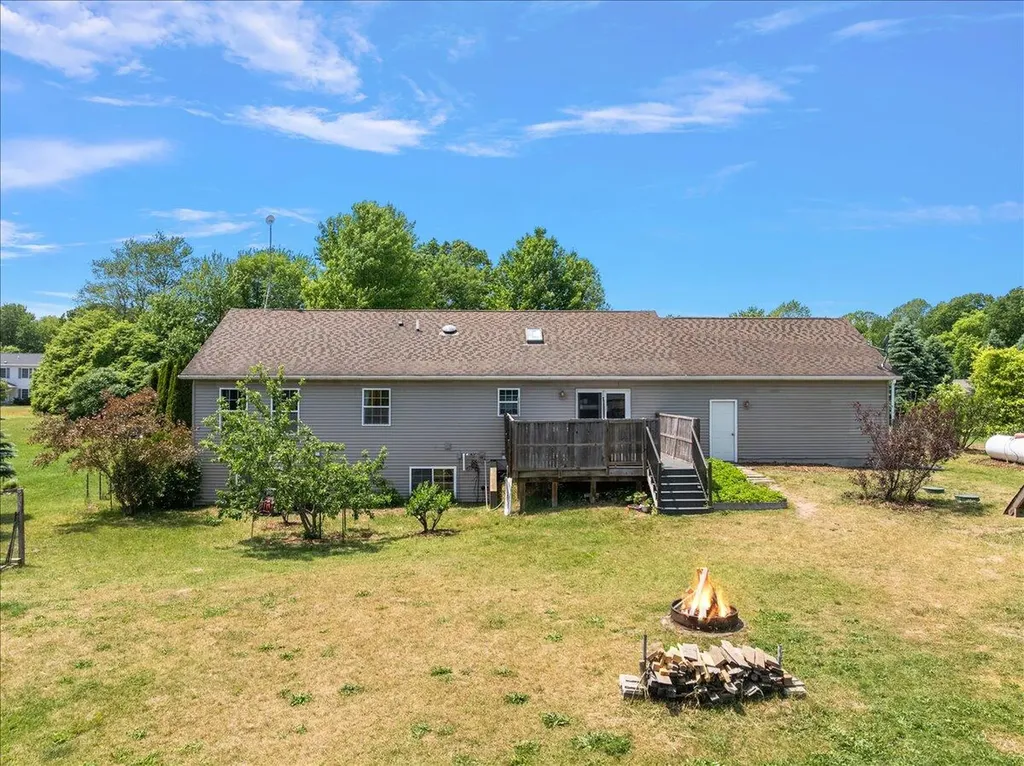 2171 Walking Horse Lane Valley Township MI 49010