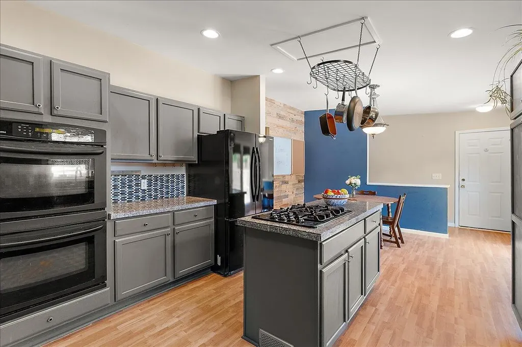 2171 Walking Horse Lane Valley Township MI 49010