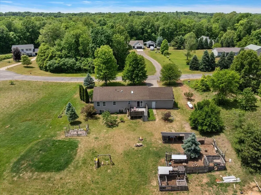 2171 Walking Horse Lane Valley Township MI 49010