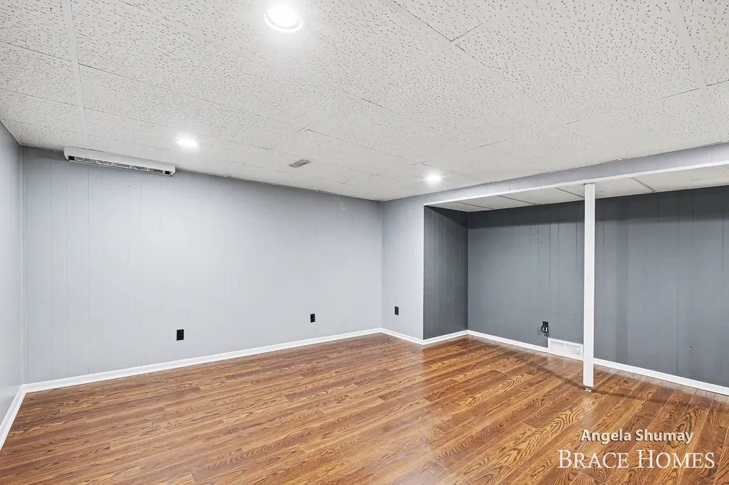 2631 Chatham Woods Drive SE Cascade Charter Township MI 49546