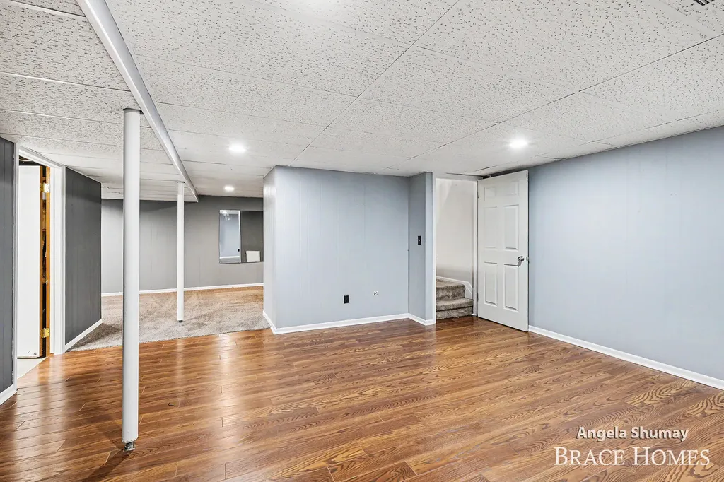 2631 Chatham Woods Drive SE Cascade Charter Township MI 49546