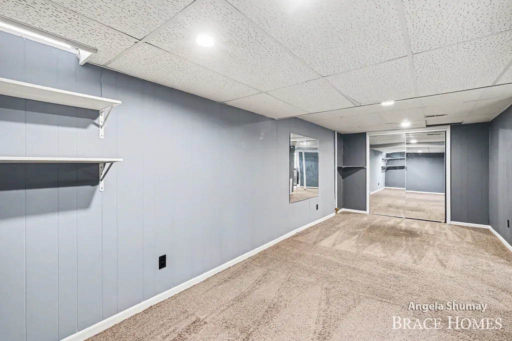 2631 Chatham Woods Drive SE Cascade Charter Township MI 49546