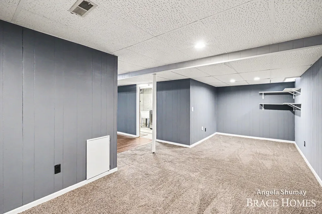 2631 Chatham Woods Drive SE Cascade Charter Township MI 49546