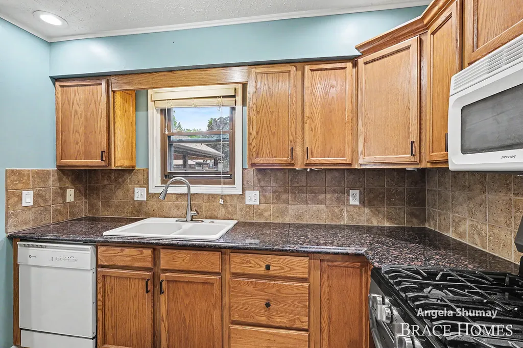 2631 Chatham Woods Drive SE Cascade Charter Township MI 49546