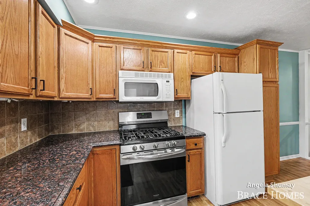 2631 Chatham Woods Drive SE Cascade Charter Township MI 49546