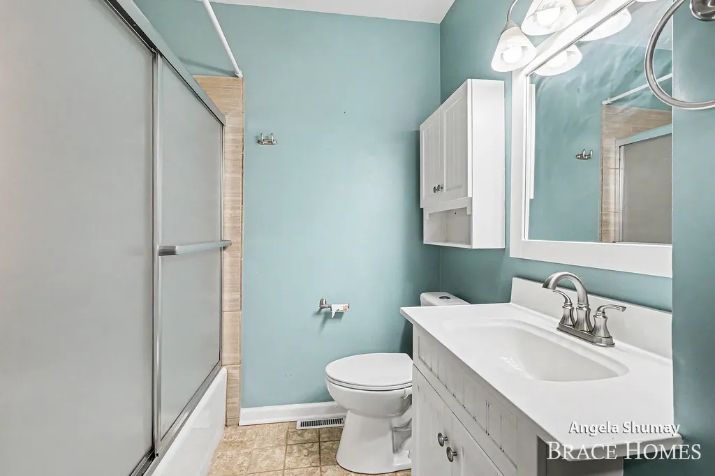 2631 Chatham Woods Drive SE Cascade Charter Township MI 49546